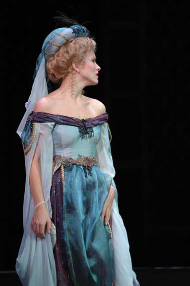 Sarah Paige Hagstrom as Valencienne
