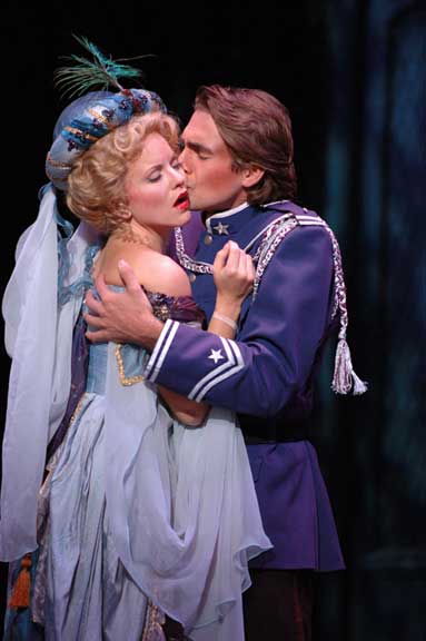 Sarah Paige Hagstrom as Valencienne